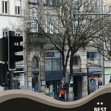 Chique Aliados מלון 2*