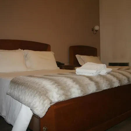 Chique Aliados Hotel 2*