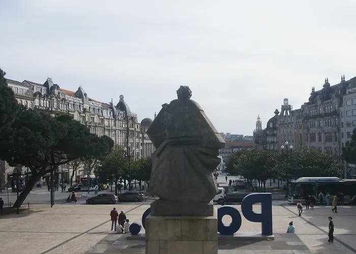 Chique Aliados Hotel