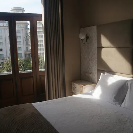 Chique Aliados Hotel 2*